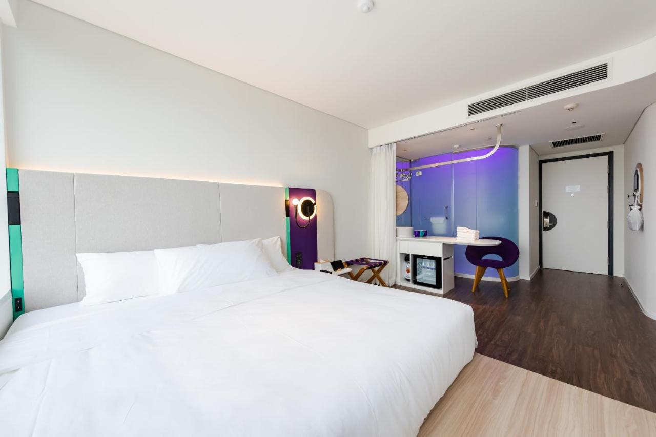 Tru By Hilton Bac Giang City Centre Екстер'єр фото