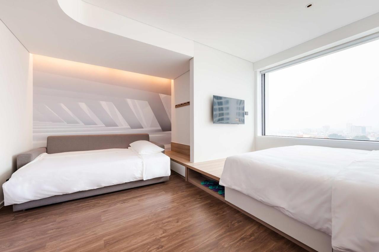 Tru By Hilton Bac Giang City Centre Екстер'єр фото